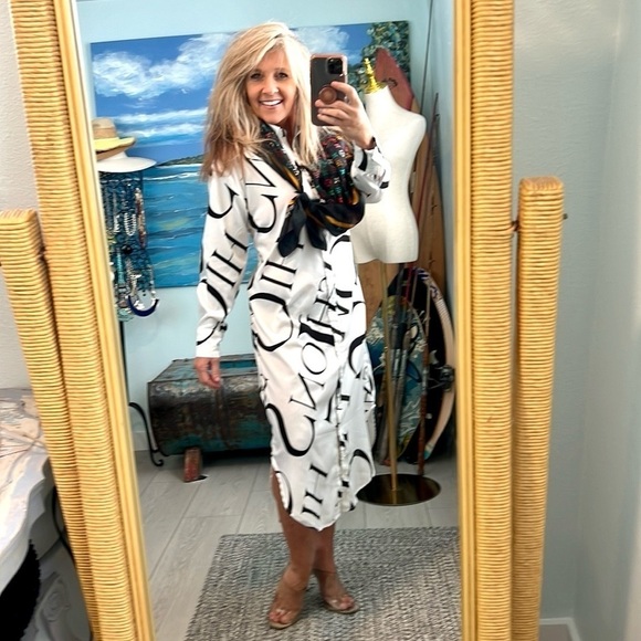 Live 4 Truth,Graffiti Words,Button-Front Lightweight Long Shirt-Dress,Size Small - Picture 9 of 12